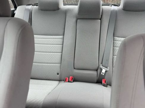 Used 2017 Toyota Camry XLE image 23