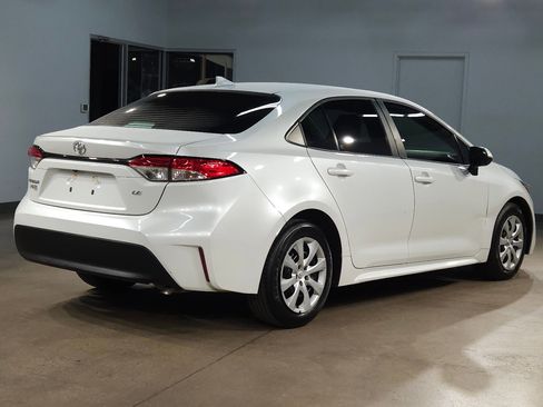 Used 2023 Toyota Corolla LE image 7