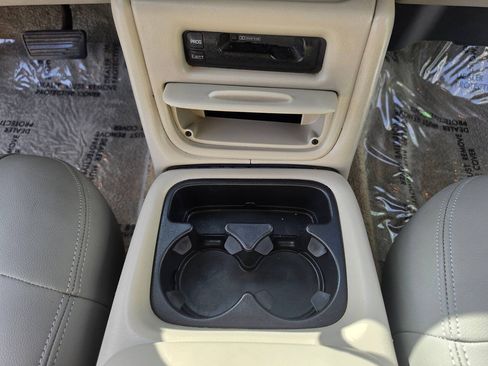 Used 2002 Chevrolet Suburban LS RWD image 42
