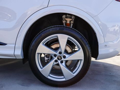 New 2025 Audi Q5 Premium Plus image 12