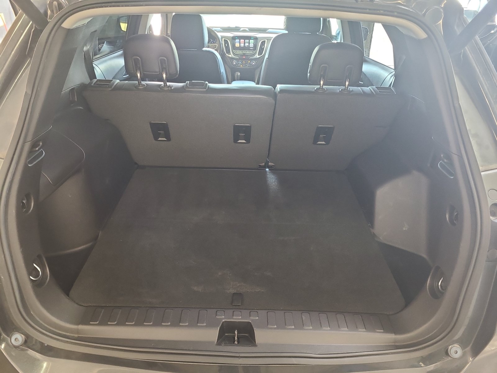 Used 2018 Chevrolet Equinox Premier FWD image 34