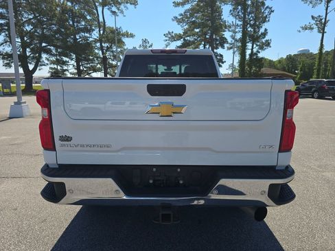 Used 2023 Chevrolet Silverado 2500 LTZ w/ LTZ Plus Package AWD/4WD image 4