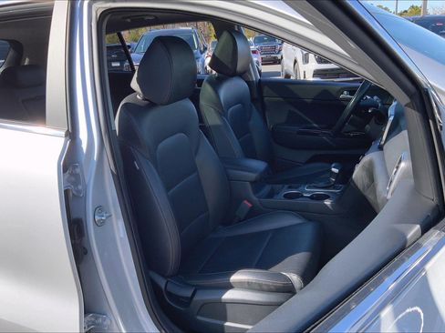 Used 2022 Kia Sportage EX image 9