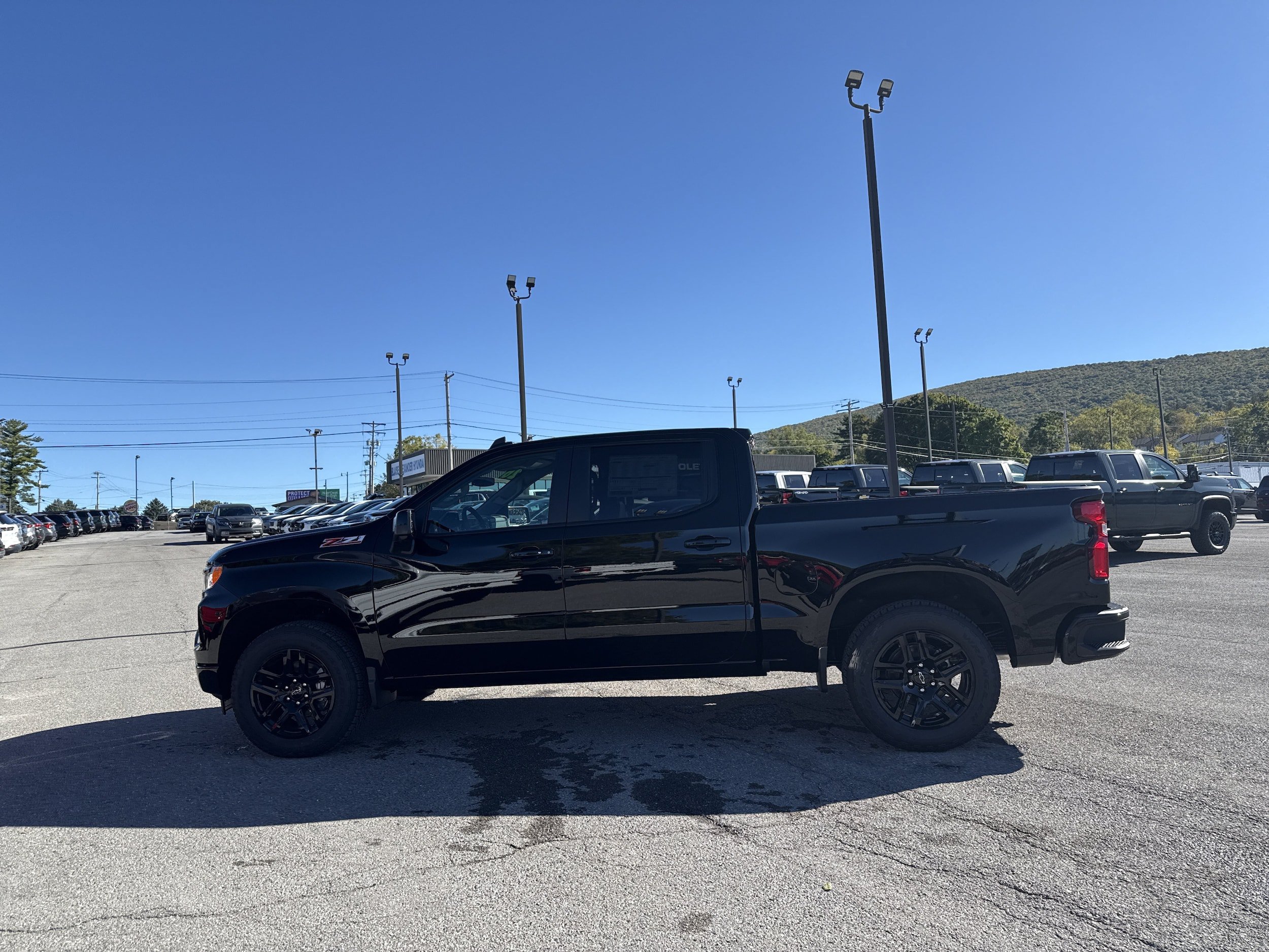 New 2026 Chevrolet Silverado 1500 RST w/ RST All Star Premium Package AWD/4WD image 7