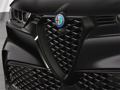 New 2025 Alfa Romeo Tonale image 14