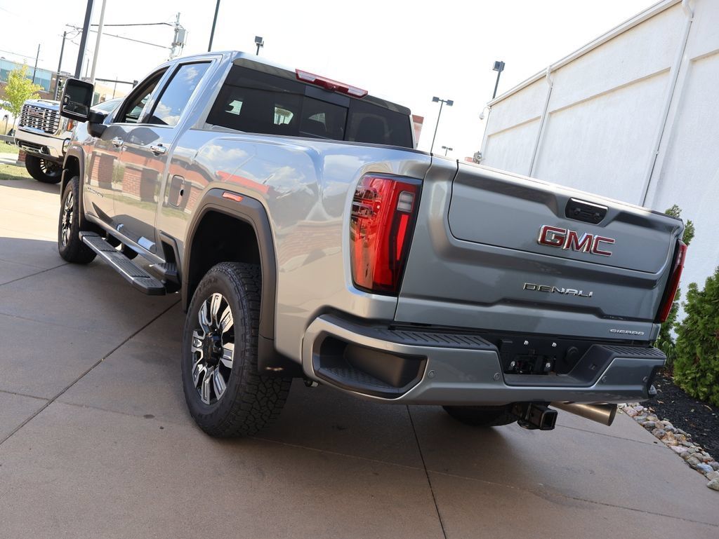 New 2026 GMC Sierra 2500 Denali w/ Denali Reserve Package AWD/4WD image 4
