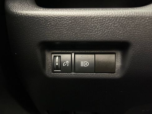 Certified 2022 Toyota RAV4 LE FWD image 28