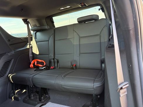 Used 2023 GMC Yukon Denali image 9