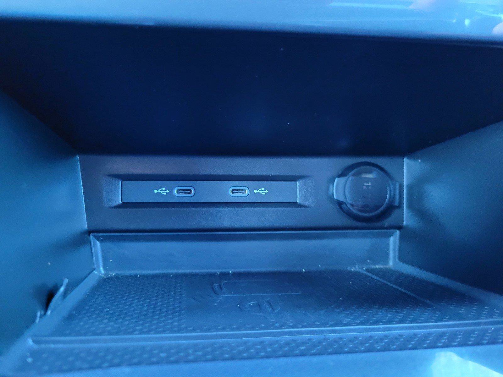 Certified 2023 Volkswagen Tiguan SE R-Line FWD image 27