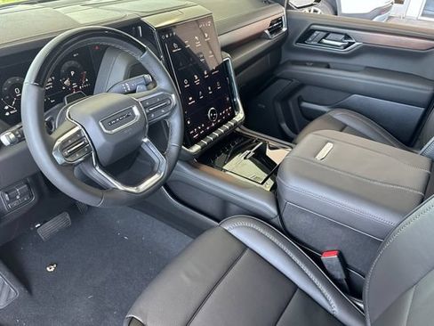 Used 2026 GMC Yukon XL Denali w/ Denali Reserve Package AWD/4WD image 10
