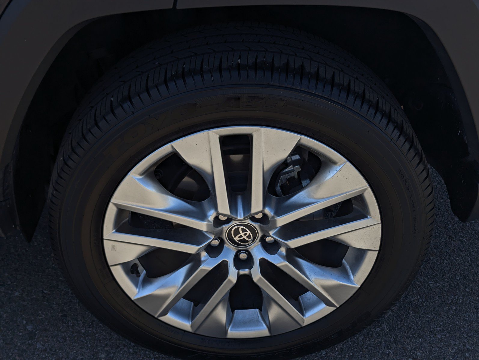 Used 2025 Toyota RAV4 Limited w/ Advanced Technology Package AWD/4WD image 7