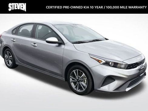Certified 2023 Kia Forte LXS image 7