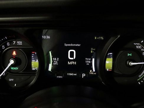 Used 2025 Jeep Wrangler Unlimited Sahara AWD/4WD image 18