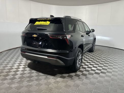 Used 2025 Chevrolet Equinox LT AWD/4WD image 8