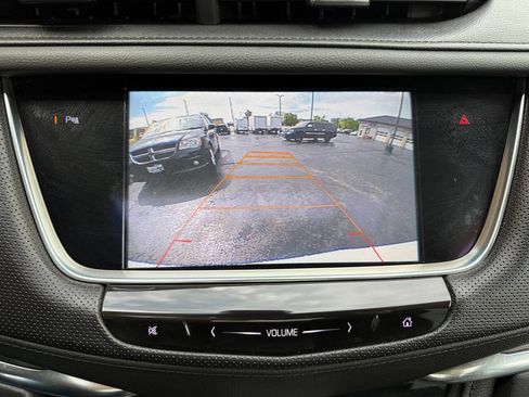 Used 2017 Cadillac XT5 Luxury w/ Driver Awareness Package FWD image 15