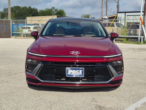 Used 2025 Hyundai Sonata Limited FWD image 2