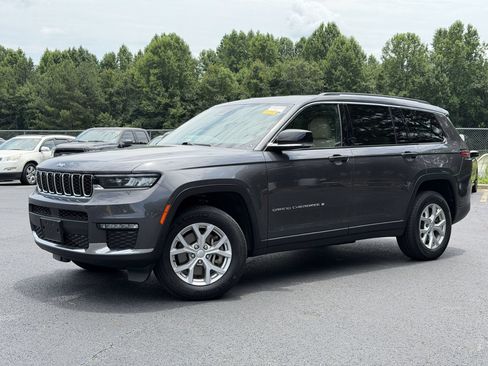 Used 2023 Jeep Grand Cherokee L Limited AWD/4WD image 2