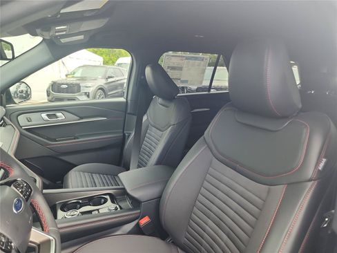 New 2026 Ford Explorer ST-Line w/ Premium Package RWD image 14