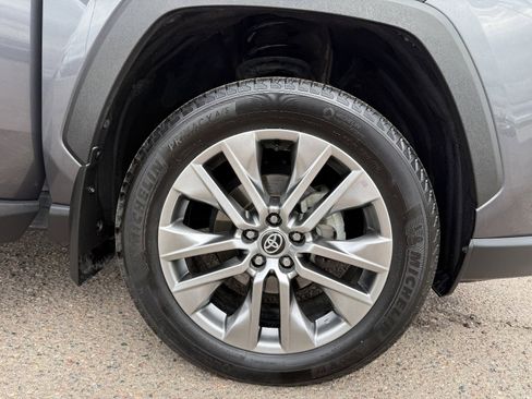 Used 2023 Toyota RAV4 XLE Premium image 10