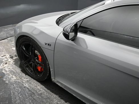 Used 2010 Audi R8 V10 image 30