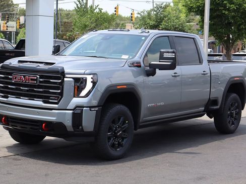 New 2026 GMC Sierra 2500 AT4 w/ AT4 Premium Plus Package AWD/4WD image 2