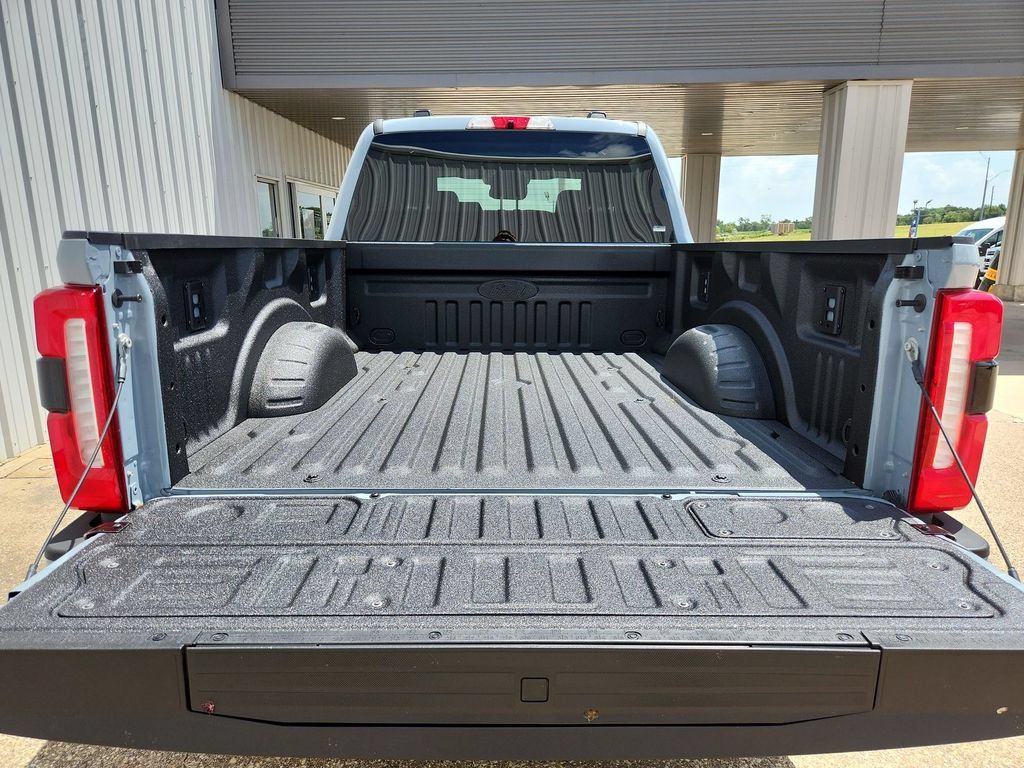 New 2026 Ford F250 Lariat w/ Black Appearance Package AWD/4WD image 15