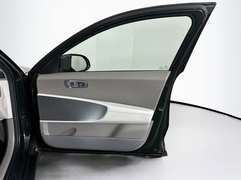 Used 2024 Hyundai Ioniq 6 SEL image 34