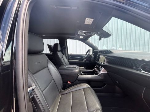 Used 2024 GMC Yukon Denali w/ Denali Reserve Package AWD/4WD image 22