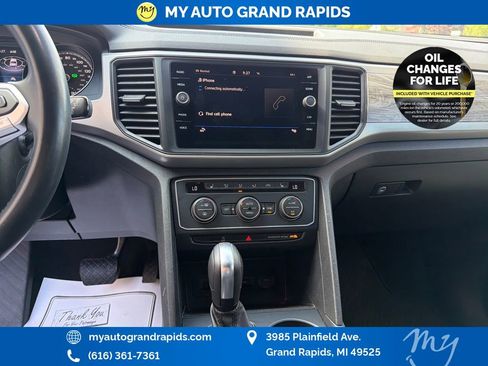 Used 2020 Volkswagen Atlas Cross Sport SE AWD/4WD image 20