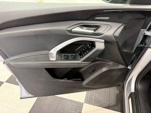 Used 2025 Audi Q5 Premium Plus image 15