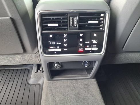 Used 2021 Porsche Cayenne S AWD/4WD image 30