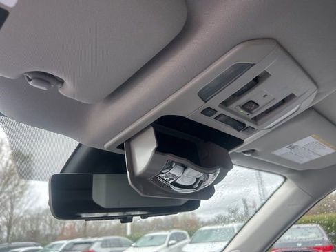 New 2026 Toyota Highlander Platinum image 31