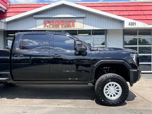 Used 2025 GMC Sierra 2500 Denali Ultimate w/ Max Trailering Package AWD/4WD image 17