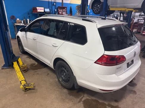 Used 2015 Volkswagen Golf TDI SEL w/ Lighting Package (SEL) image 8