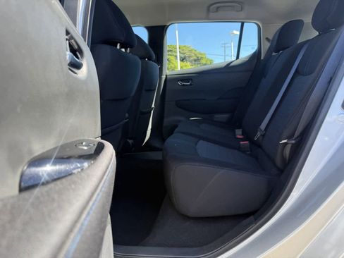 Used 2019 Nissan Leaf SV Plus w/ SV Plus Technology Package image 9