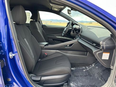 New 2025 Hyundai Elantra SEL image 22