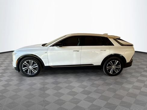 Used 2024 Cadillac Lyriq Luxury RWD image 9