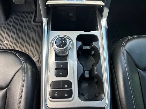 Certified 2022 Ford Explorer XLT w/ Equipment Group 202A RWD image 29