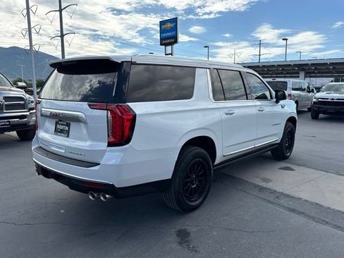 Used 2023 GMC Yukon XL Denali AWD/4WD image 7