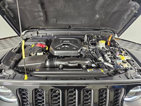 Used 2022 Jeep Wrangler Unlimited Rubicon 4xe w/ Cold Weather Group AWD/4WD image 11