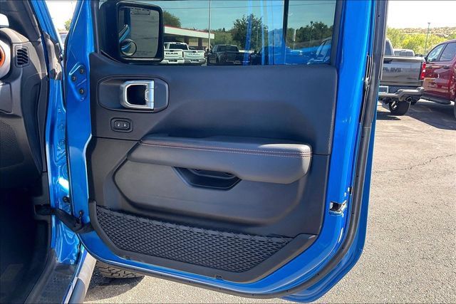 Certified 2023 Jeep Gladiator Mojave w/ LED Lighting Group AWD/4WD image 18
