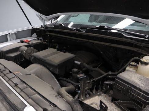 Used 2024 Chevrolet Silverado 2500 ZR2 w/ Technology Package image 14