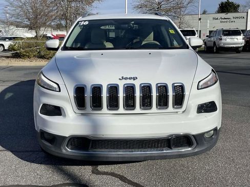 Used 2016 Jeep Cherokee Limited image 8