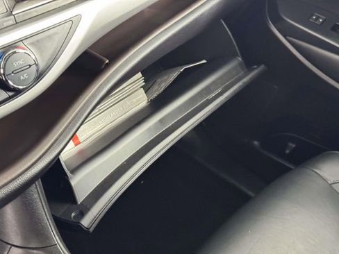 Used 2018 Toyota Highlander XLE image 29