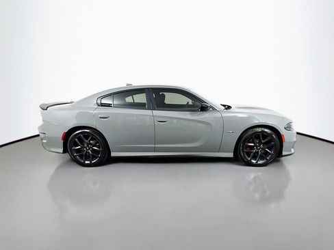Used 2019 Dodge Charger R/T w/ Blacktop Package RWD image 6