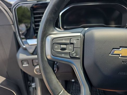 Used 2025 Chevrolet Silverado 1500 LT AWD/4WD image 19