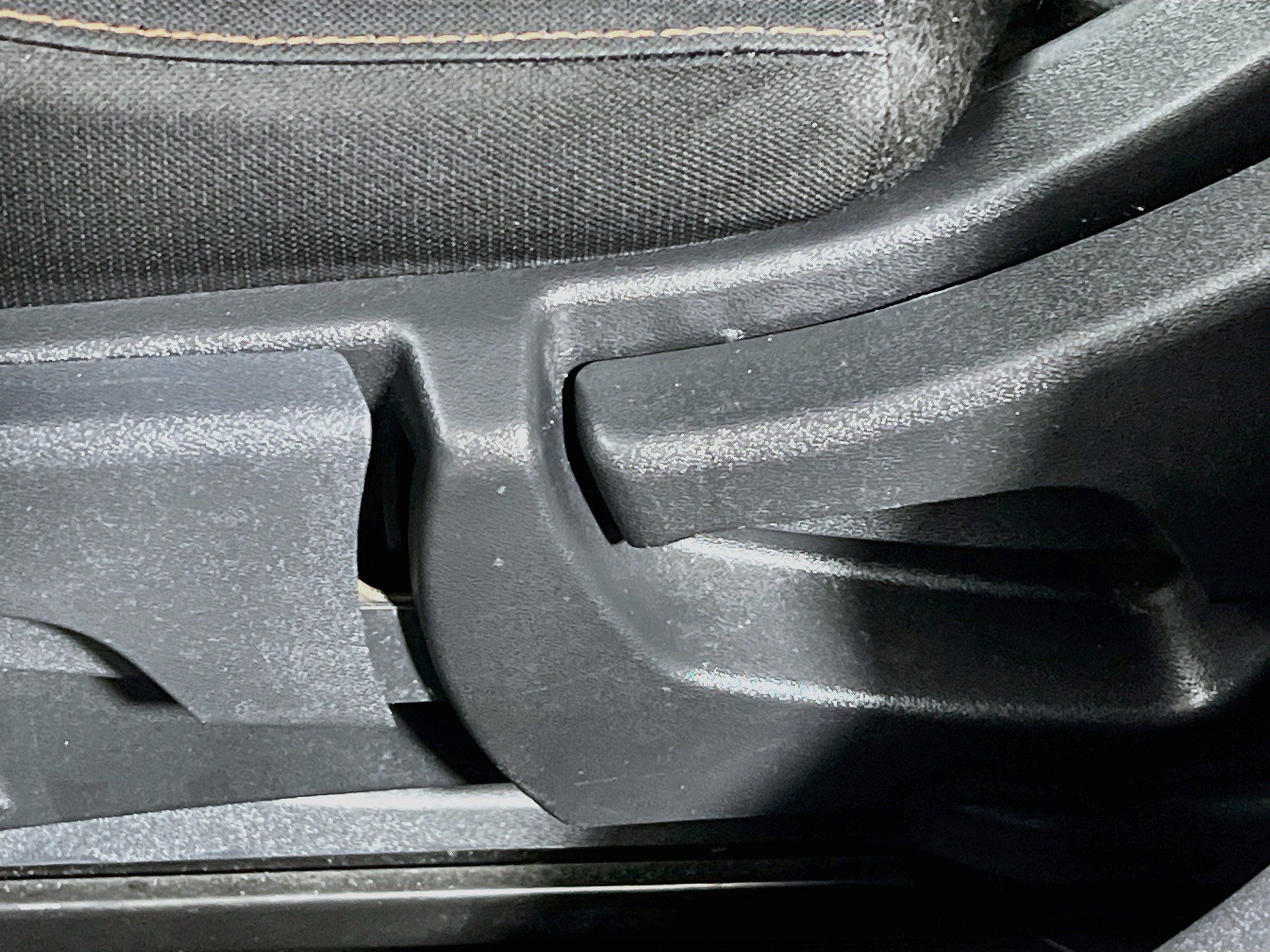 Used 2025 Nissan Sentra SR FWD image 16