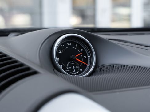 Used 2018 Porsche Cayenne image 14