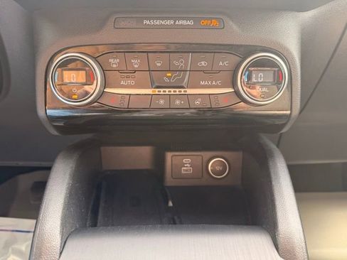 Used 2021 Ford Escape Titanium w/ Titanium Elite Package AWD/4WD image 26