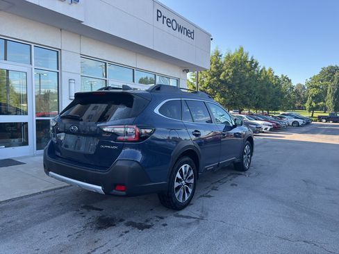 Used 2023 Subaru Outback Limited AWD/4WD image 3